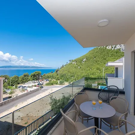 Ap12b * מאקרסקה